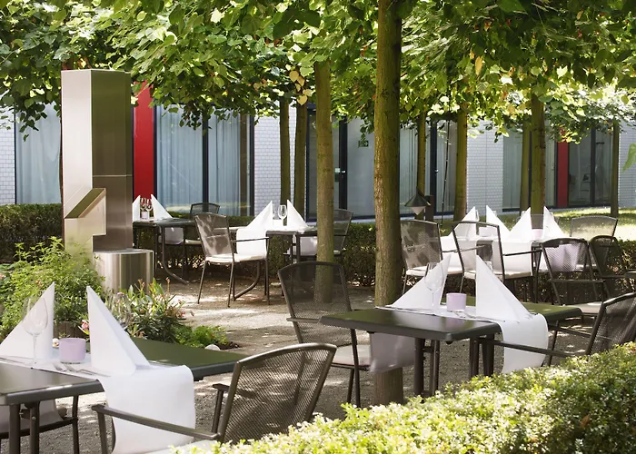 City-west By Ihg Otel