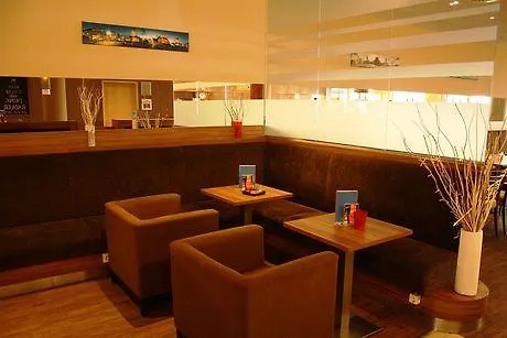 Otel City-west By Ihg Berlin