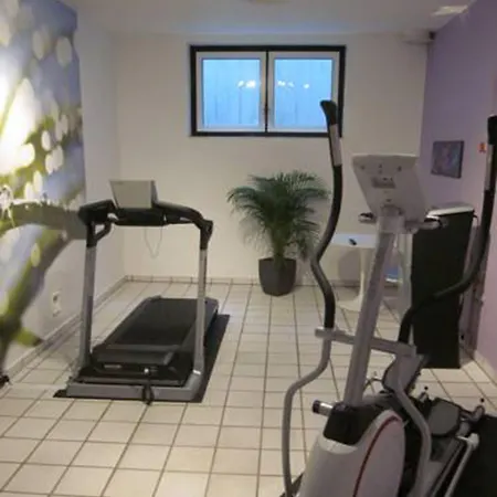 Hotel City-west By Ihg