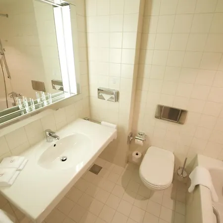 Hotel City-west By Ihg Berlin